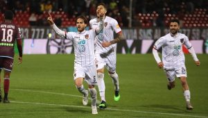 L'esultanza di Luca Palmiero dopo il gol vittoria (photo IlCosenza.it)