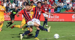 Tutino in gol nella prima vittoria stagionale contro il Foggia (photo IlCosenza.it)