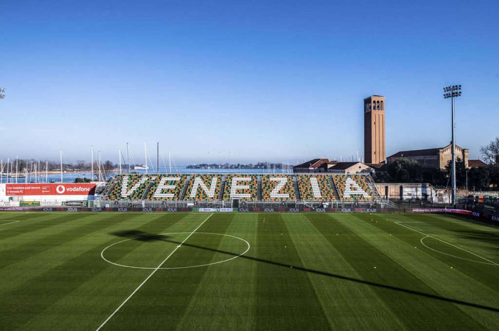 Venezia-Cosenza a porte chiuse