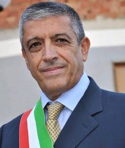 Il sindaco di Cassano Giovanni Papasso