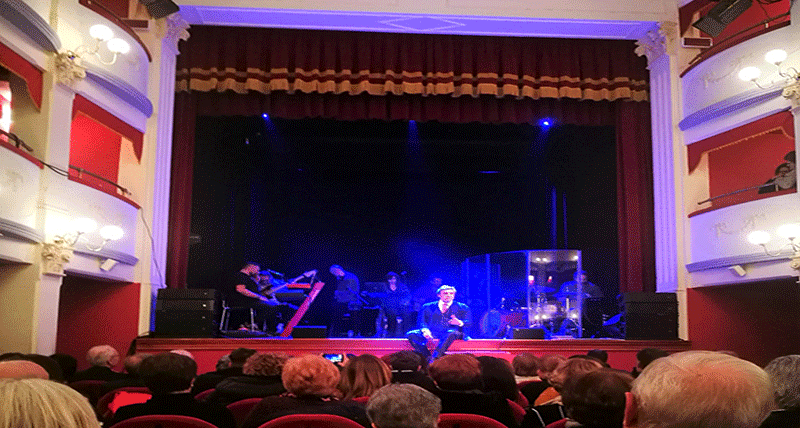Insinna-al-Teatro-Comunale-di-Cassano