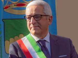 Il sindaco Manna
