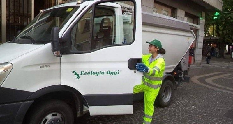 cosenza -raccolta rifiuti immacolata natale