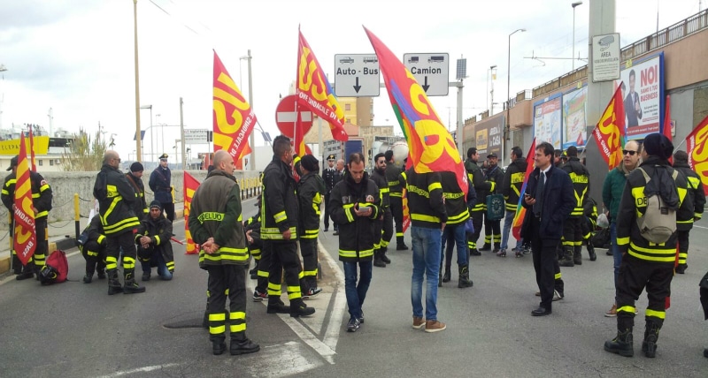 USB SANITA’: SIAMO DALLA PARTE DEI PRECARI DEI VIGILI DEL FUOCO