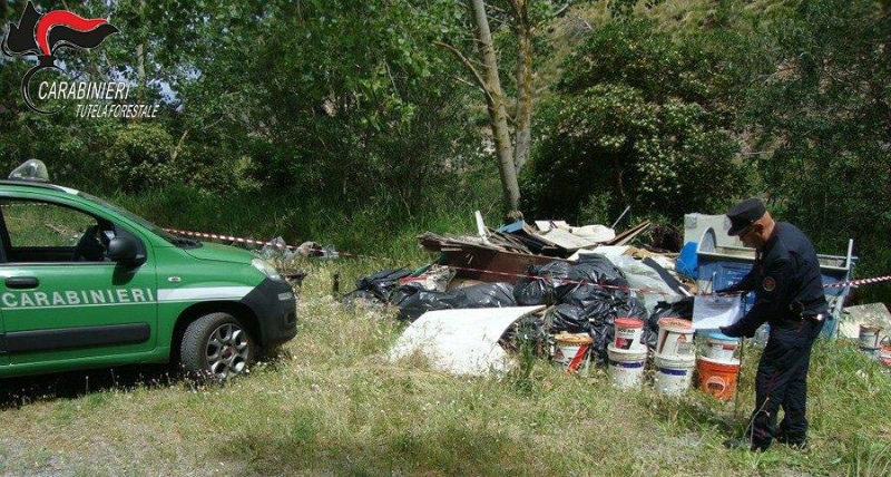 Abbandono e gestione illecita di rifiuti. Sequestri a S.Nicola Arcella e Buonvicino
