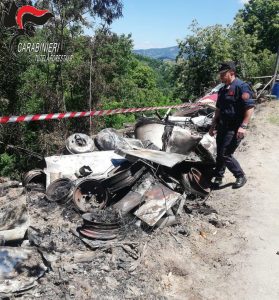 Acri, gestione illecita di rifiuti: sequestrata area e denunciato proprietario