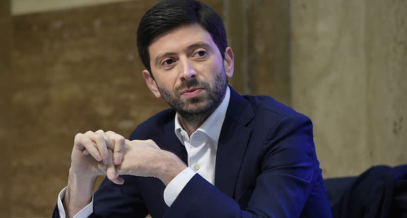 ministro speranza italia covid-19