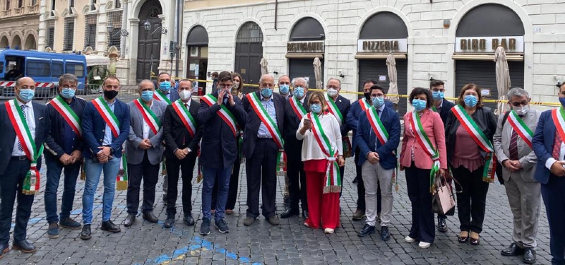 Sit in a Roma dei sindaci Calabria_ presente anche il comune di Saracena