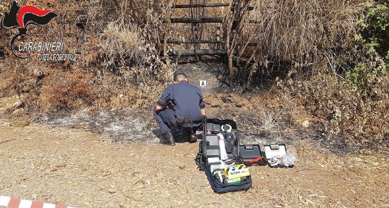 Cariati _ danno fuoco ai terreni per trarre profitto per il pascolo. Denunciati proprietari di azienda agricola