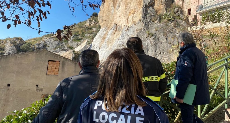 Sopralluogo - Frana Grotta della Rena Cassano All’Ionio