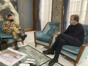 il colonnello Tinelli a Palazzo dei Bruzi con il Sindaco Occhiuto Cosenza