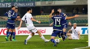 Il gol di Idda in Verona-Cosenza (photo Paola GarbuioLaPresse)