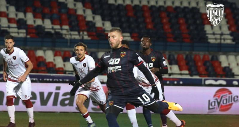 Cosenza, che fatica_ riacciuffato anche il Derby contro la Reggina, è 2-2