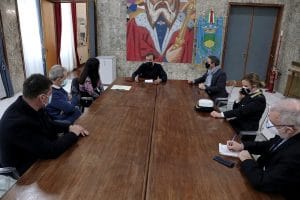 Cosenza per discutere su nuovo drive-in per le vaccinazioni 2