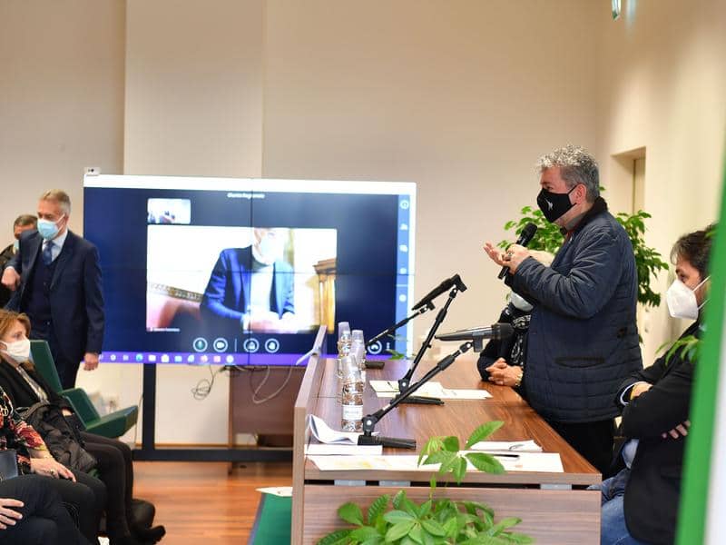 Emergenza Covid Spirlì Insieme ce la possiamo fare