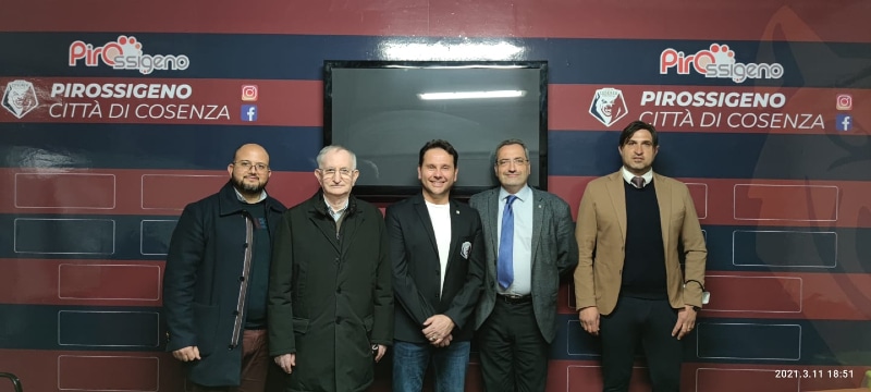 Pirossigeno città di Cosenza e Leo Tuoto_ il matrimonio va avanti Accordo anche per la stagione 21_22