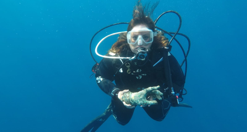 RITROVATA LA MANO DELLA STATUA DI SAN FRANCESCO DEGLI ABISSI PAOLA COSENZA