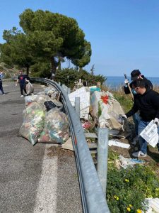 Roseto Capo Spulico - la piazzola dedicata a Denis Bergamini e ripulita dagli Ultras Cosenza 2