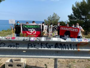 Roseto Capo Spulico - la piazzola dedicata a Denis Bergamini e ripulita dagli Ultras Cosenza 3