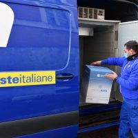 Poste Italiane: in consegna domenica 20 maggio con Sda 22mila vaccini
