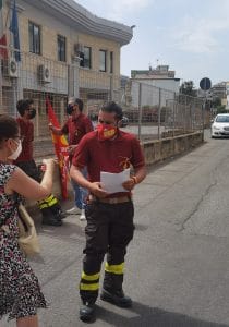 FUOCO USB CALABRIA CONTINUA LA PROTESTA_ OGGI È TOCCCATA UTG DI CROTONE 2