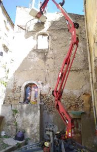 demolizione del rudere a Cosenza Vecchia