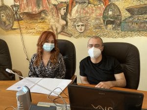 la cantante Rosa Martirano e il Presidente della commissione cultura Massimiliano Battaglia