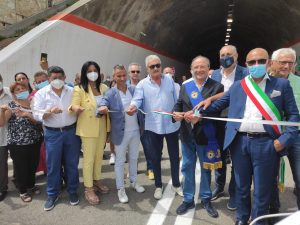 Inaugurata galleria Salice ad Acri ss 660 2
