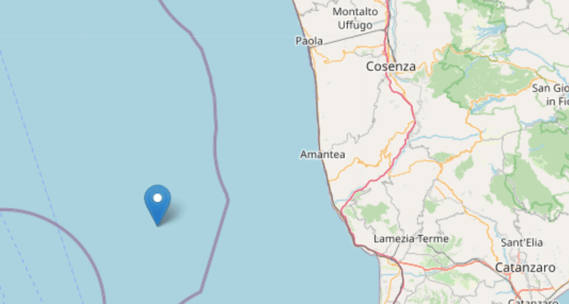 Tre scosse di terremoto al largo della costa tirrenica calabrese e isole Eolie