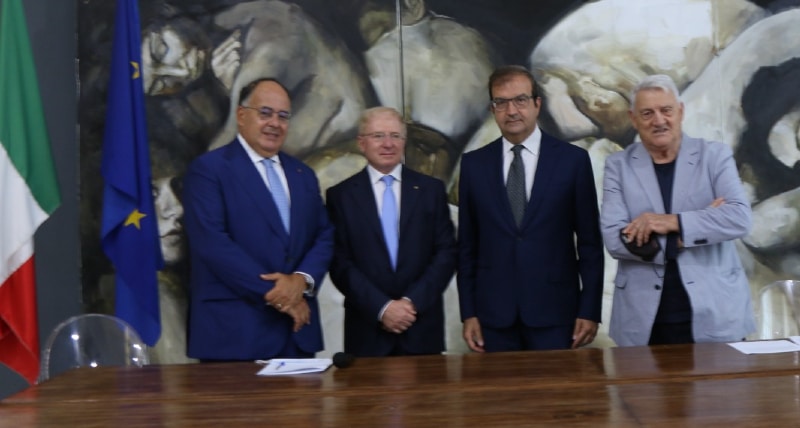 Cosenza, cittadinanza onoraria al prefetto Tomao, al prof. Gaudio e all'orafo Gerardo Sacco