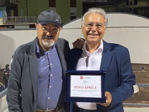 PINO APRILE RICEVE IL PREMIO “OMNIA É PER LE ECCELLENZE MERIDIONALI” 2
