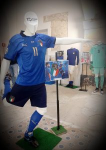 Cosenza si veste d'Azzurro_ a San Domenico la mostra di cimeli storici sulla Nazionale di calcio Italiana (PH. "Un Secolo d'Azzurro" FACEBOOK)