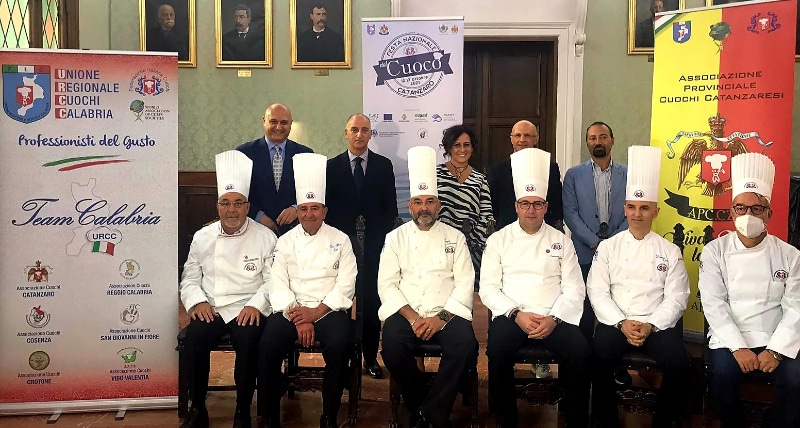LA CALABRIA SARÀ PER DUE GIORNI LA CAPITALE DELLA CUCINA ITALIANA A CATANZARO E SOVERATO CENTINAIA DI CHEF DA TUTTA ITALIA PER LA FESTA DEL CUOCO 2021