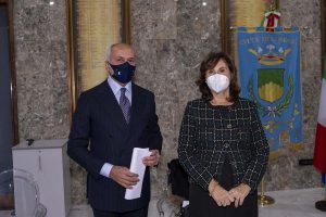 Il Sindaco Franz Caruso e il Prefetto Vittoria Ciaramella