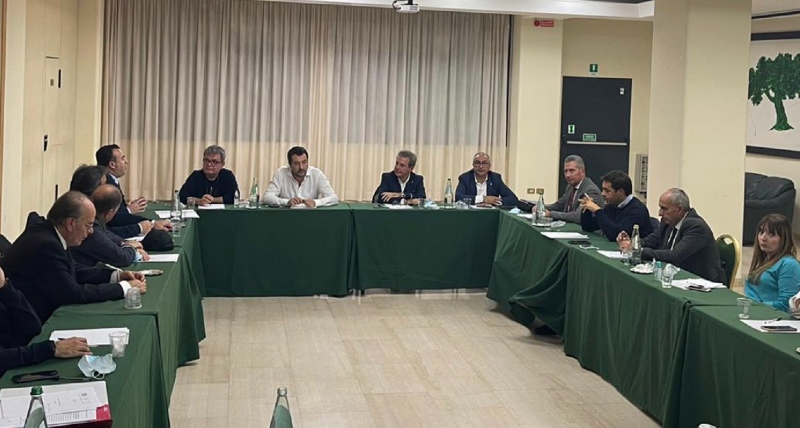 Lega Calabria_ delineati i percorsi futuri del partito con Matteo Salvini