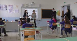 SAN DEMETRIO CORONE, IL RICICLO CREATIVO INCANTA I PICCOLI ALUNNI