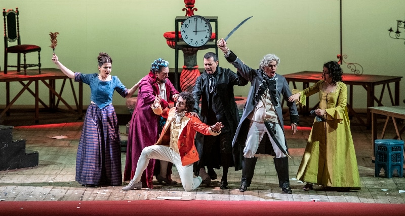 Il Rendano si riappropria del suo pubblico successo per il Barbiere di Siviglia Cosenza