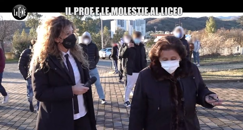 Caso Valentini Castrolibero, intervengono Le Iene ma la Preside nega tutto