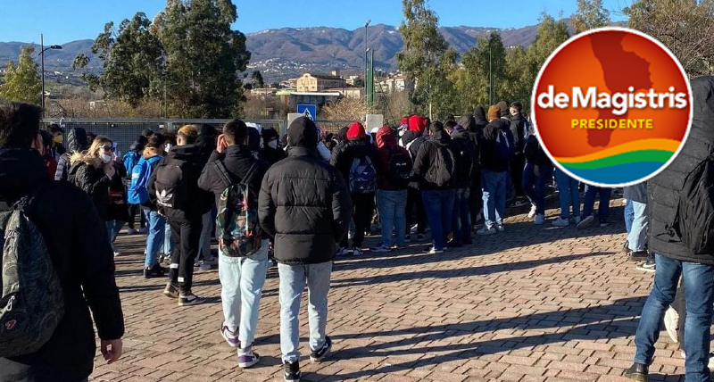 Caso Valentini, coalizione civico-popolare de Magistris Solidarietà alle studentesse