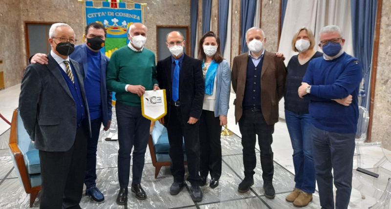 Il Sindaco Franz Caruso incontra il direttivo del Circolo della stampa “Maria Rosaria Sessa”