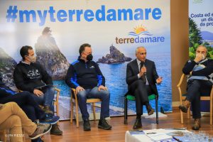 L'intervento del sindaco Franz Caruso al meeting di Terredamare a Lorica