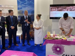 Vinitaly, la Calabria del vino si racconta tra territori e storia millenaria