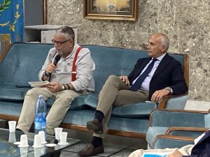 il Sindaco Franz Caruso e Filippo Veltri