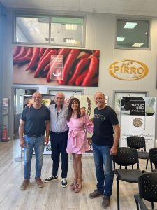 Simona Loizzo in visita presso l'azienda Pirro di Corigliano