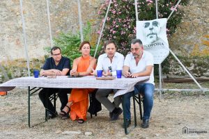Corigliano - Rossano, Oicofobia: Ydáñez dipinge con la liquirizia
