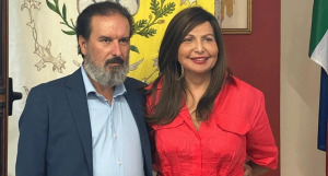 Il sindaco di Albidona Leonardo Aurelio insieme alla consigliera regionale Simona Loizzo