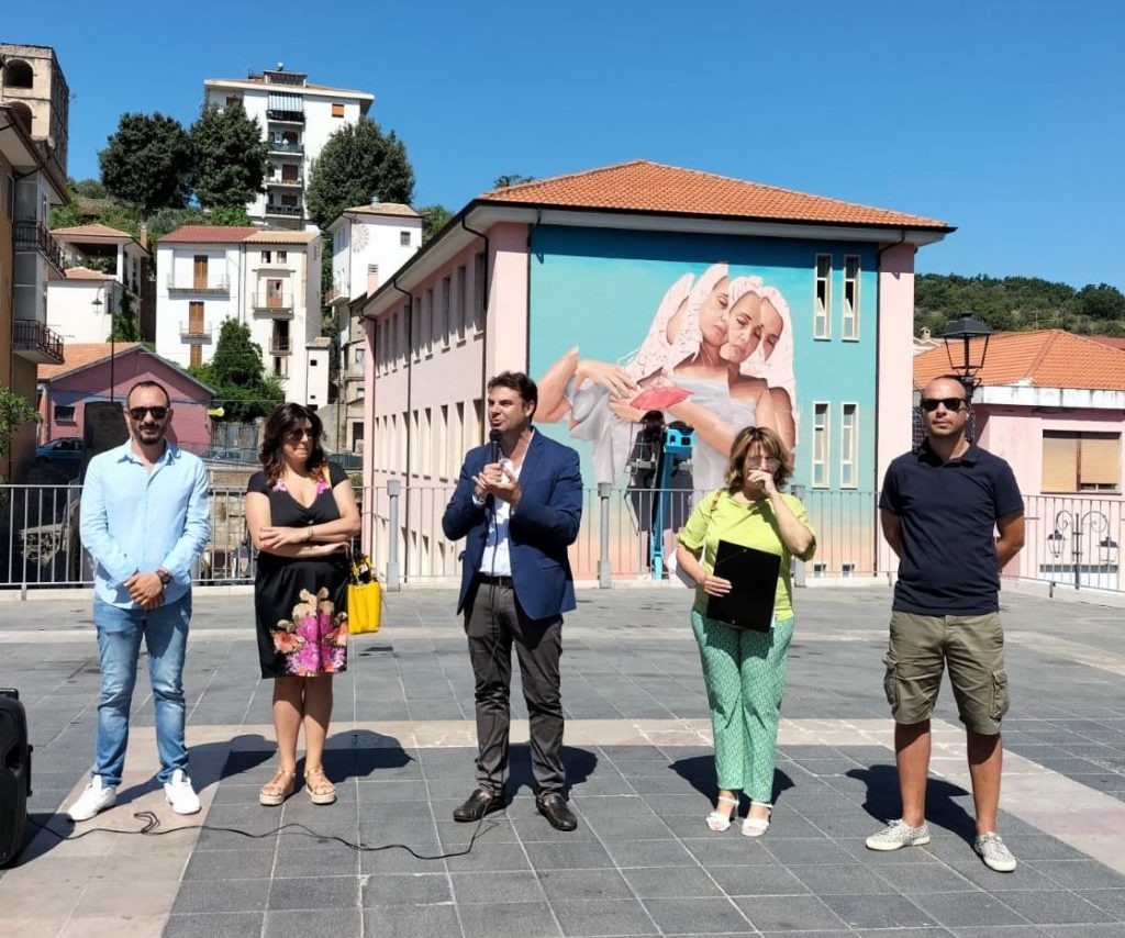 Mendicino, inaugurato il Museo Urbano della Seta all’aperto - MUSA