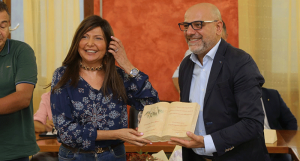 Bianchi, la consigliera regionale Simona Loizzo riceve il "Premio costruttori della legalità"
