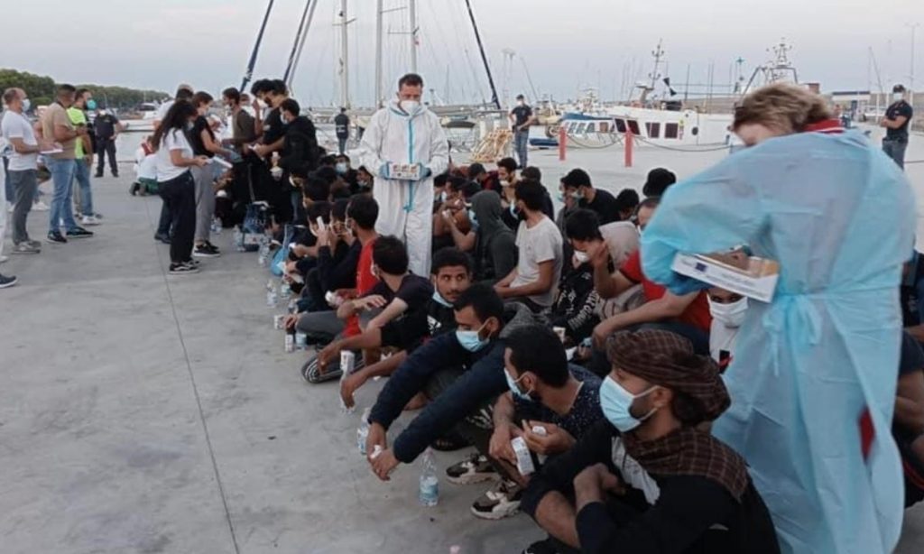 Sbarchi, Saccomanno (Lega): "E' assalto alla Calabria, 40mila migranti nel 2022"