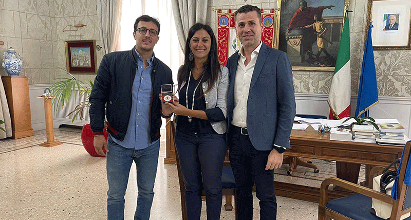 Cosenza, il Campione italiano di velocità in montagna ricevuto dalla Presidente Succurro